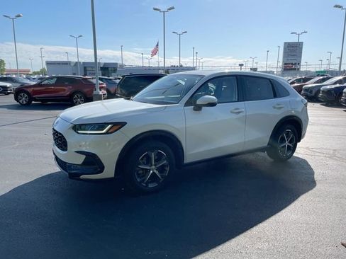 Used 2023 Honda HR-V EX-L image 2