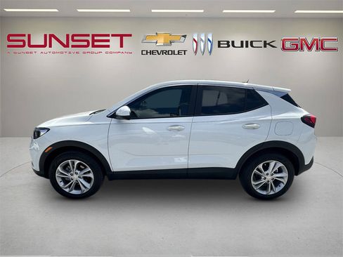 Certified 2023 Buick Encore GX Preferred w/ Cold Weather Comfort Package AWD/4WD image 7