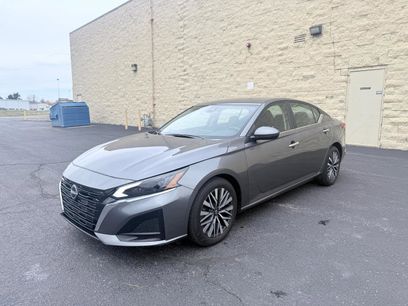 Used 2023 Nissan Altima 2.5 SV