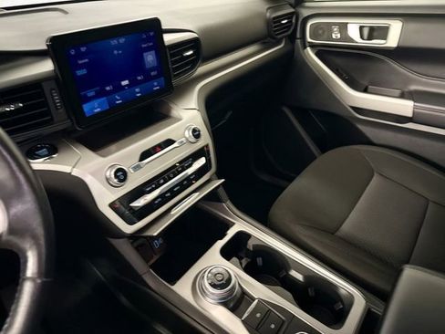 Used 2022 Ford Explorer XLT w/ Class IV Trailer Tow Package image 29