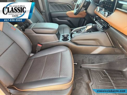 Used 2024 GMC Canyon AT4 w/ AT4 Premium Package AWD/4WD image 15