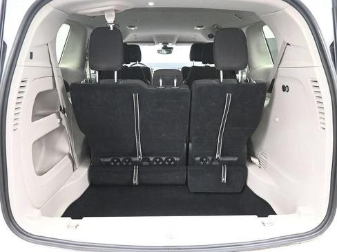 Used 2024 Chrysler Voyager LX FWD image 14