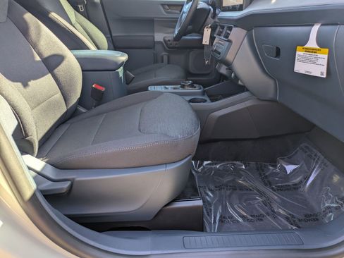 New 2025 Ford Maverick XL w/ Equipment Group 102A image 34