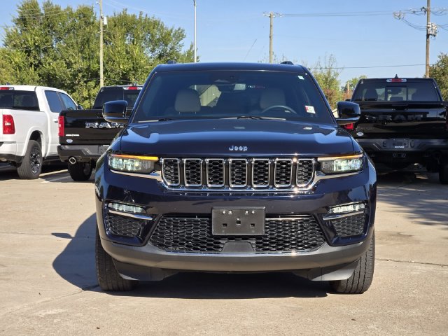 Used 2023 Jeep Grand Cherokee Limited AWD/4WD image 2