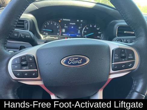 Used 2021 Ford Explorer Limited w/ Equipment Group 301A AWD/4WD image 13