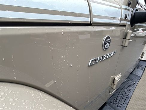 Certified 2017 Jeep Wrangler Unlimited Sahara w/ Quick Order Package 24E Chief image 53