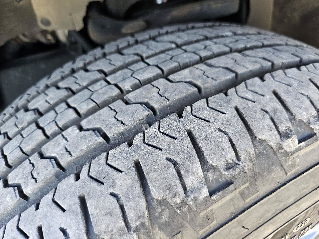 Used 2017 Ford Expedition EL XLT w/ Equipment Group 202A AWD/4WD image 91