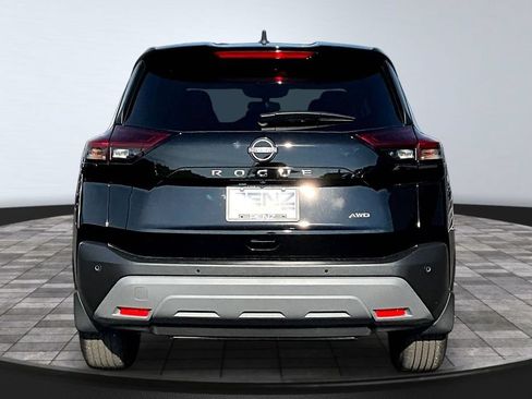 Used 2023 Nissan Rogue S AWD/4WD image 5