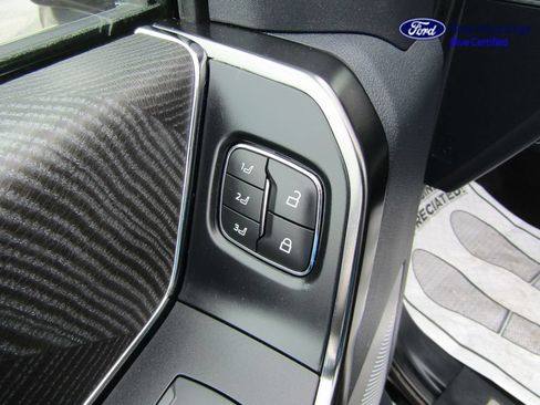 Certified 2022 Ford F150 Platinum w/ Equipment Group 701A High AWD/4WD image 27