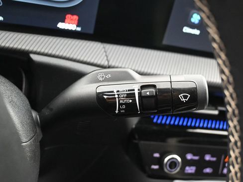 Used 2022 Kia EV6 GT-Line w/ GT-Line Suede Seat Package image 18