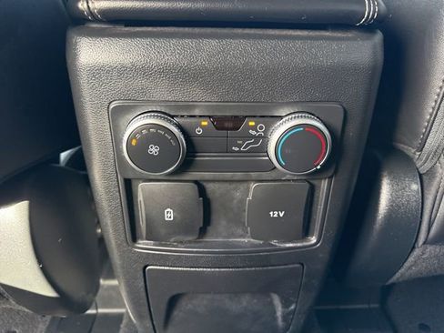 Used 2022 Ford Explorer XLT w/ Equipment Group 202A image 19