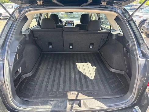 Used 2019 Subaru Outback 2.5i AWD/4WD image 17