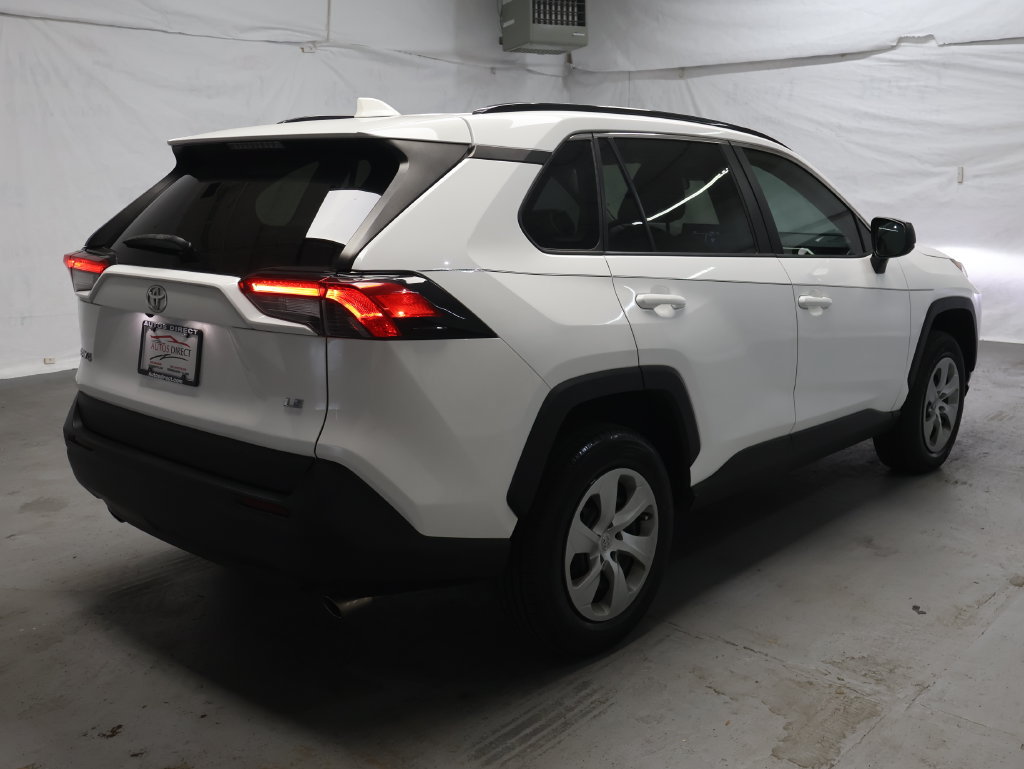 Used 2020 Toyota RAV4 LE FWD image 7