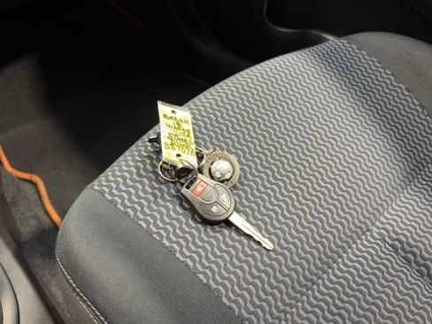 Used 2018 Nissan Versa Note SV FWD image 23