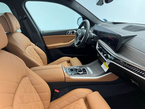 Certified 2025 BMW X5 M60i image 6