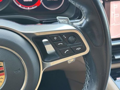 Used 2022 Porsche Cayenne Platinum Edition AWD/4WD image 24