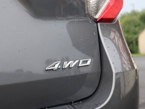 Used 2023 Ford Explorer XLT AWD/4WD image 26