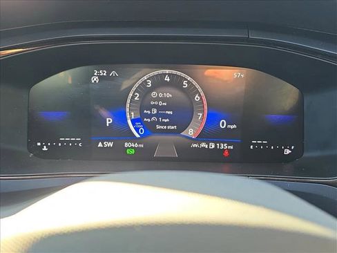 Used 2024 Volkswagen Taos SE image 10