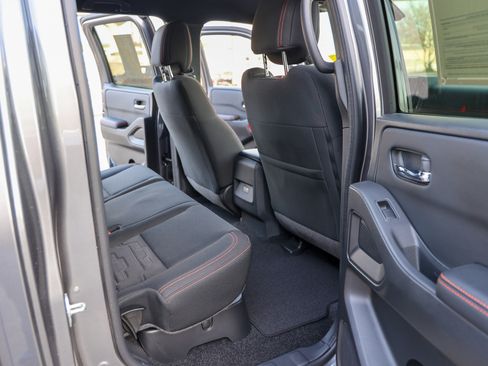 Used 2025 Nissan Frontier Pro-X image 30