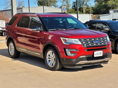 Used 2017 Ford Explorer XLT w/ Equipment Group 202A