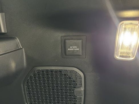 Used 2025 Toyota 4Runner TRD Off-Road Premium image 11