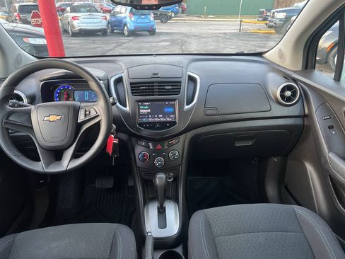 Used 2016 Chevrolet Trax LS FWD image 12