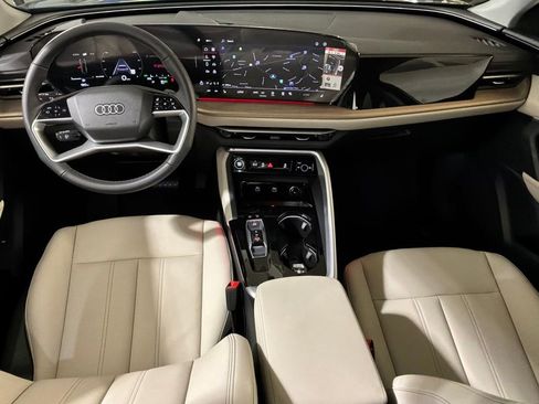 New 2025 Audi Q5 2.0T Premium image 10