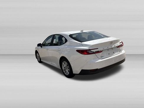 Used 2025 Toyota Camry LE FWD image 7