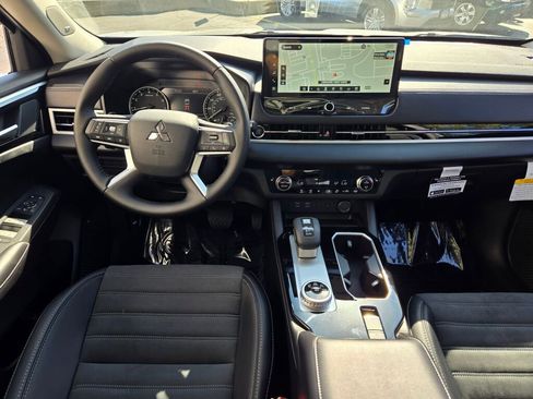 New 2025 Mitsubishi Outlander Trail Edition image 14
