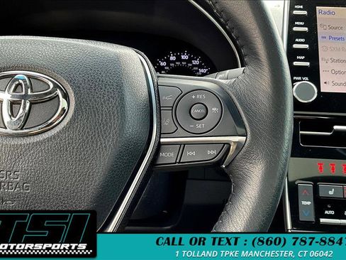 Used 2019 Toyota Avalon XLE image 19