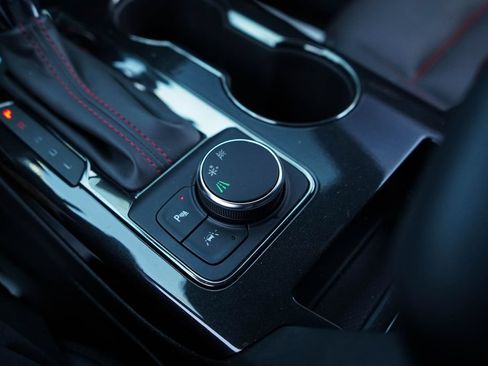 Used 2025 Chevrolet Blazer RS FWD image 29