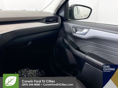 Used 2025 Ford Escape Platinum AWD/4WD image 27