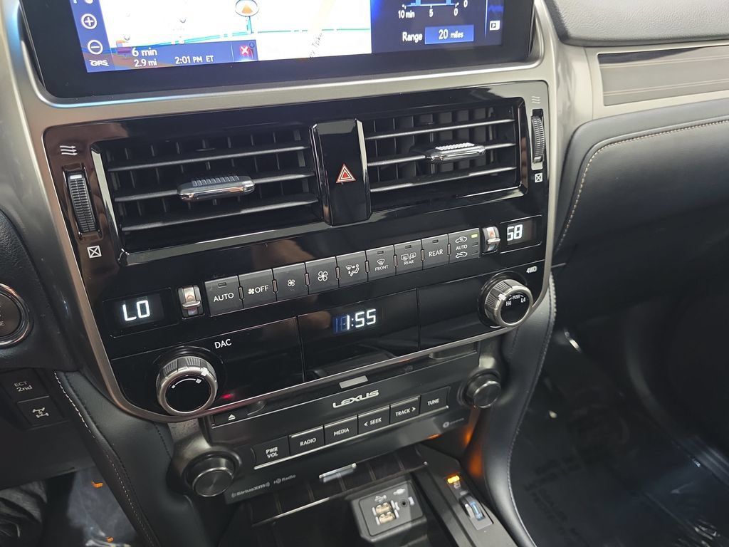 Used 2023 Lexus GX 460 Premium w/ Premium Package AWD/4WD image 23
