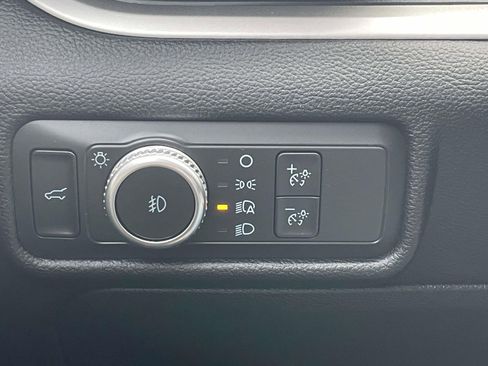 Used 2021 Ford Explorer XLT w/ Equipment Group 202A image 29