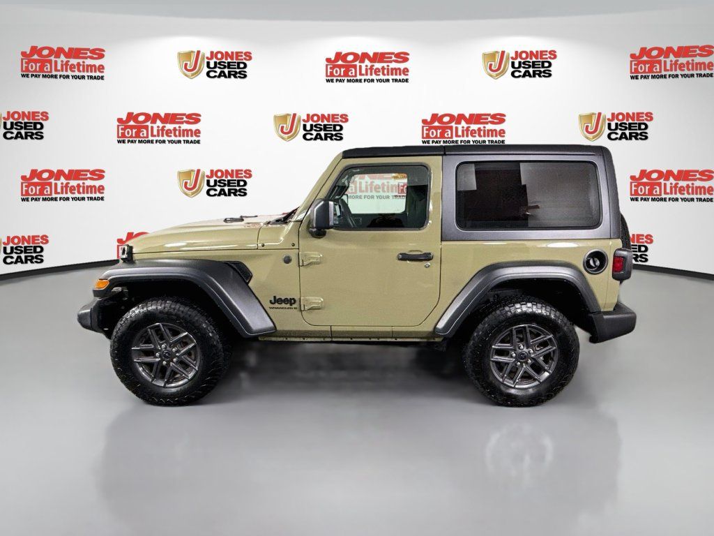 Used 2025 Jeep Wrangler Sport AWD/4WD image 13