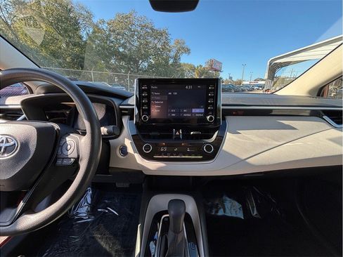 Used 2020 Toyota Corolla LE image 11