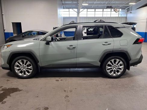 Used 2019 Toyota RAV4 XLE Premium w/ Carpet Mat Package image 6