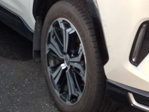 Used 2022 Toyota RAV4 XSE w/ Weather Package image 10