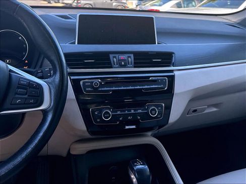Used 2019 BMW X1 sDrive28i w/ Convenience Package FWD image 13