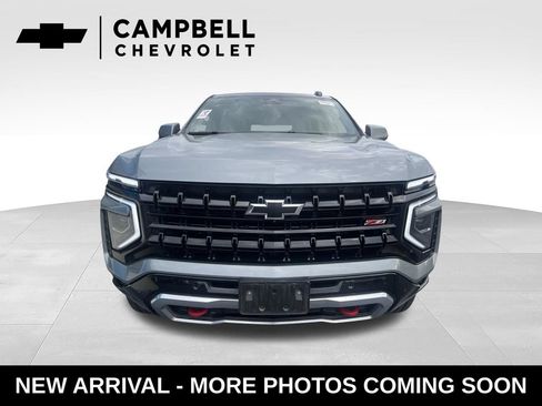 Used 2025 Chevrolet Suburban Z71 AWD/4WD image 8