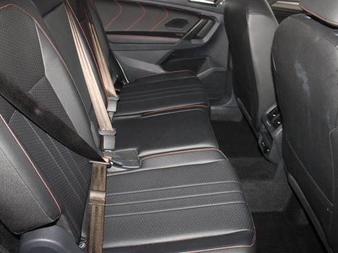 Used 2024 Volkswagen Tiguan Wolfsburg Edition image 29