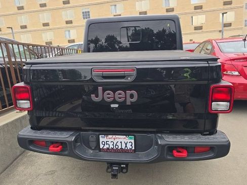 Used 2021 Jeep Gladiator Rubicon w/ Trailer Tow Package AWD/4WD image 5