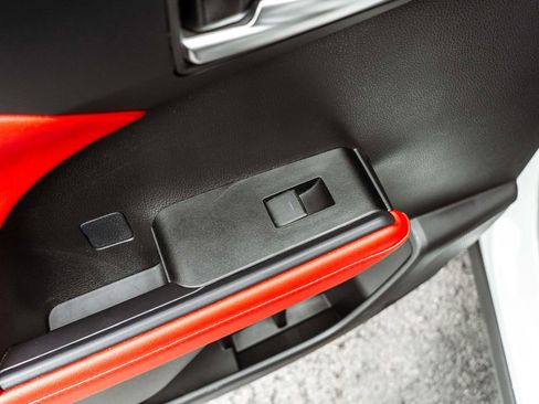 Used 2025 Toyota Highlander XSE image 33