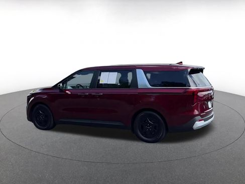 Used 2026 Kia Carnival FWD image 10