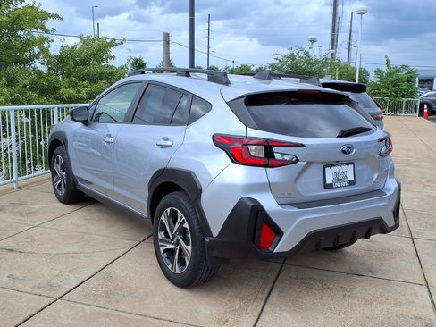 Used 2024 Subaru Crosstrek 2.0i Premium AWD/4WD image 2