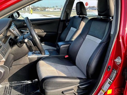 Used 2013 Toyota Camry SE image 17