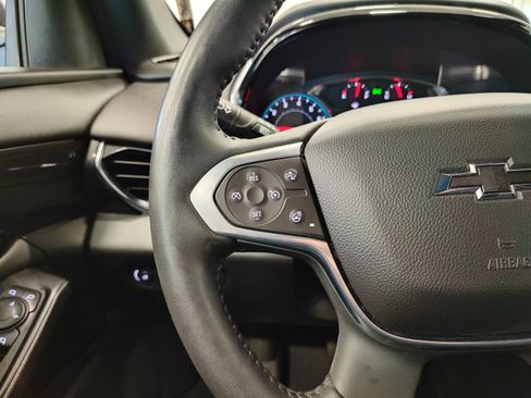 Used 2022 Chevrolet Traverse RS image 17