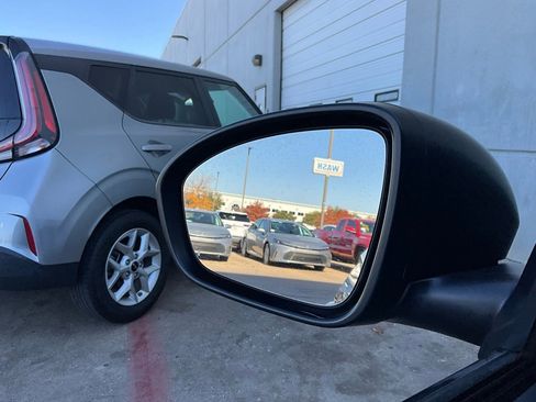 Used 2025 Nissan Altima 2.5 SV image 19