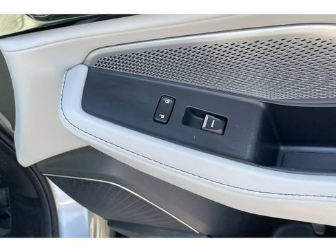 Certified 2023 Acura MDX FWD w/ Technology Package image 22