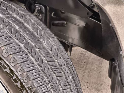 Used 2024 Toyota Tundra Limited AWD/4WD image 23